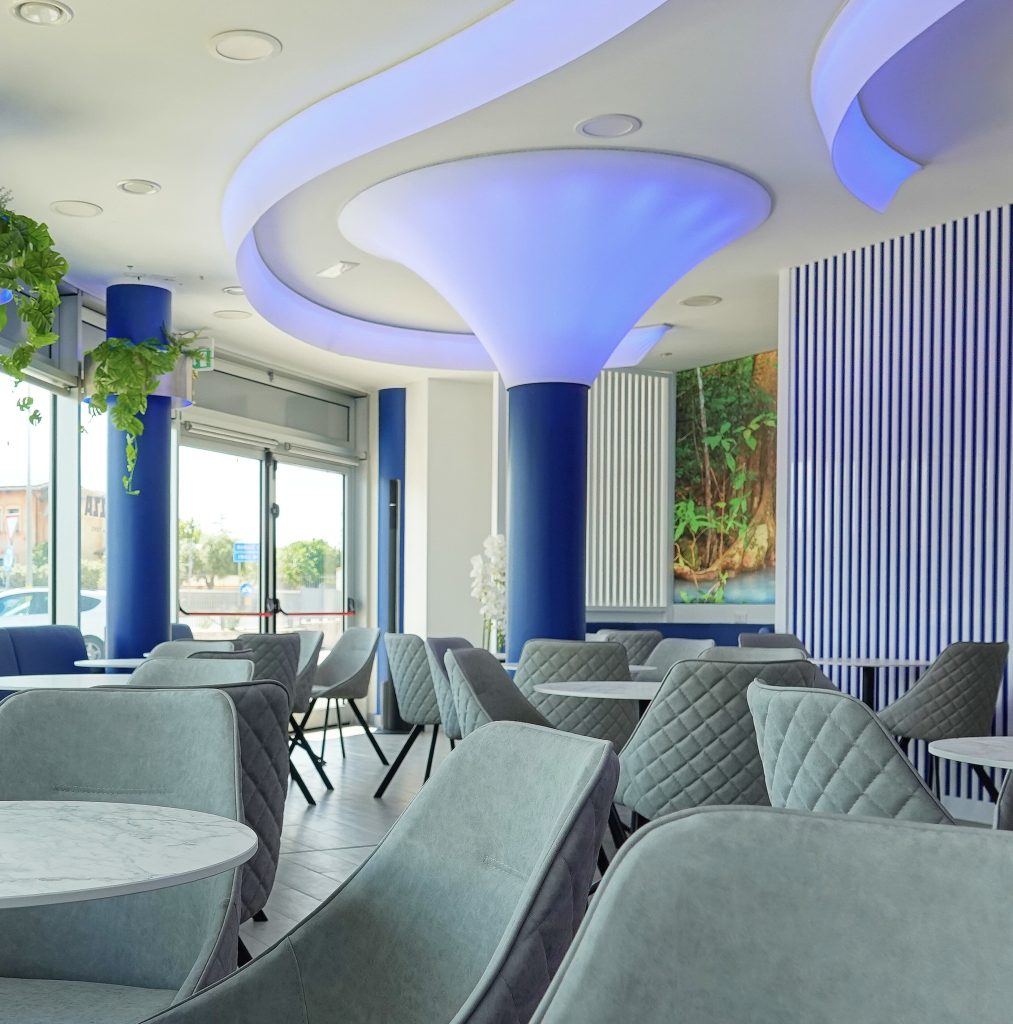 Il progetto ha riguardato la progettazione e realizzazione di un impianto di illuminazione innovativo per l’Insolito Ciokocaffè di Senorbì