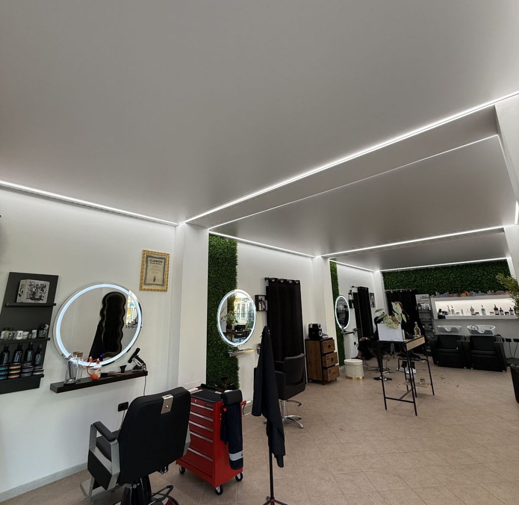 La luce perfetta nei saloni di bellezza - Tra esigenza estetica, benessere e precisione tecnica